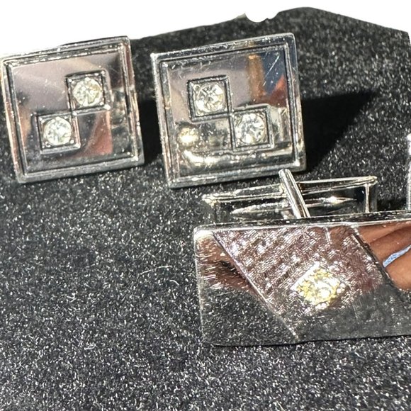 💋 4 FOR $50 / 2 SETS OF VINTAGE CUFF LINKS - Picture 5 of 5